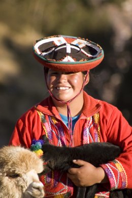 Cusco_Girl__Lama_Lamb.jpg