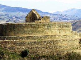 Cuenca_Ruins_of_Ingapirca_1.jpg