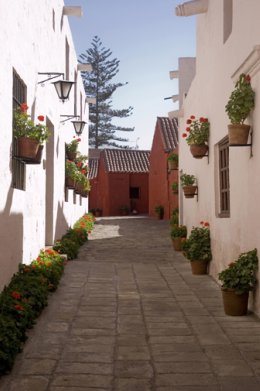 Arequipa_Side_Street.jpg