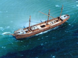 Falklands_Shipwreck.jpg