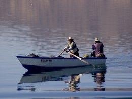 Lake_Titicaca_Fishing_Boat.jpg