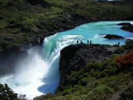 Torres_del_Paine_Waterfall.jpg